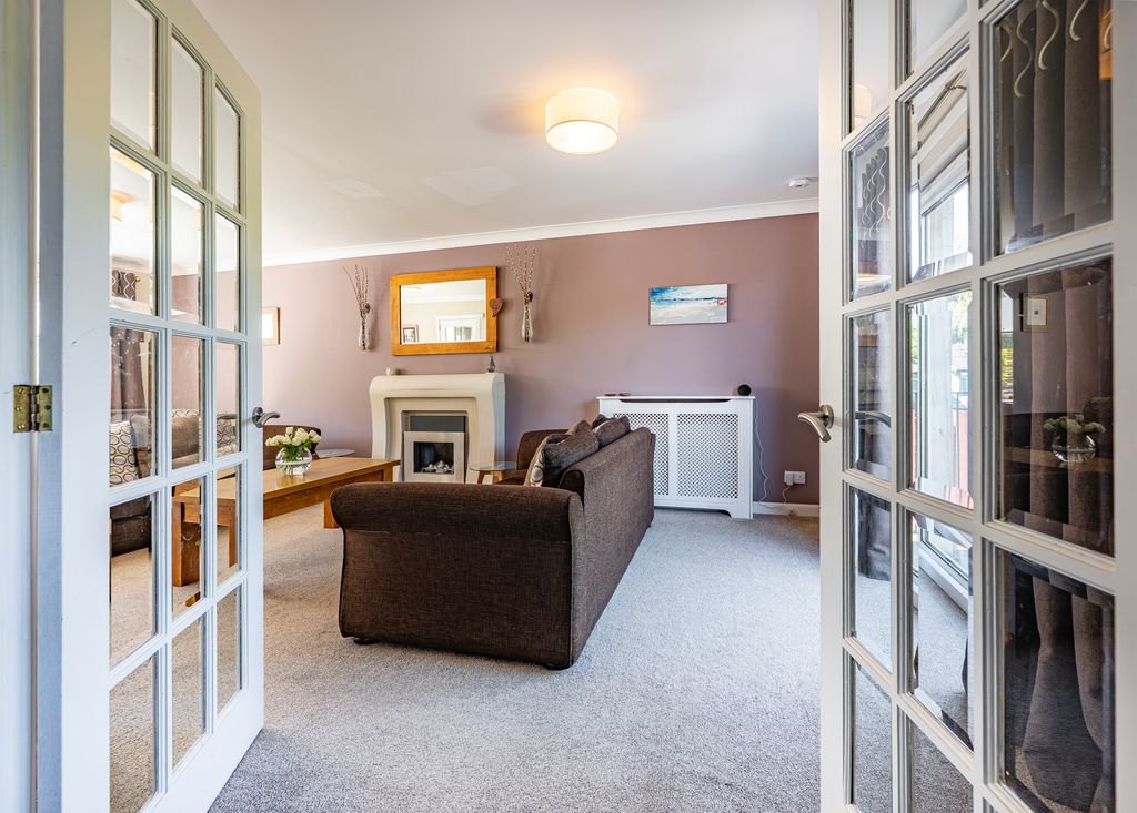 Property photo 2 of 54