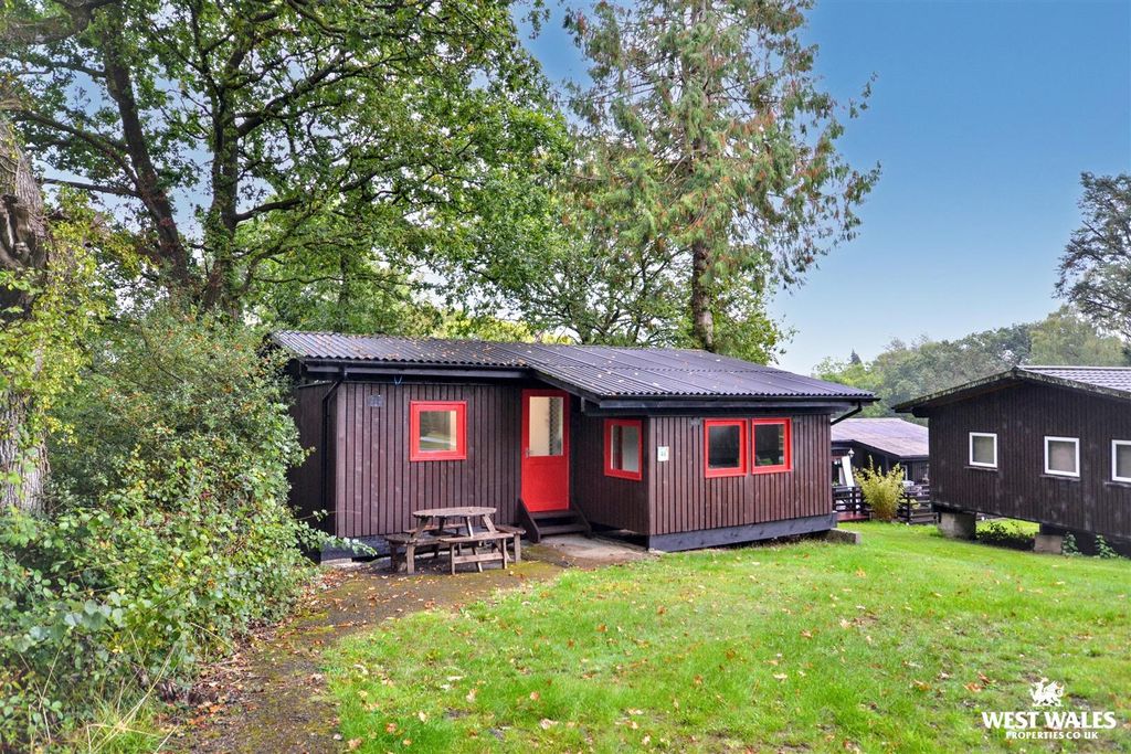 Property photo 1 of 14 Front Of Chalet