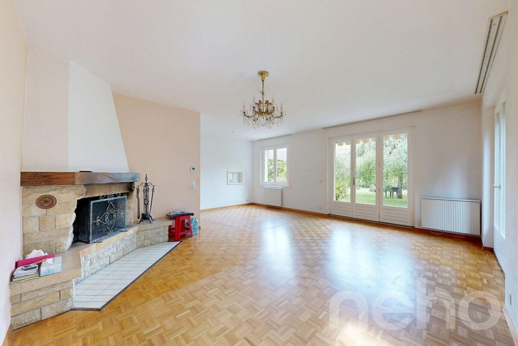 Property photo 2 of 12