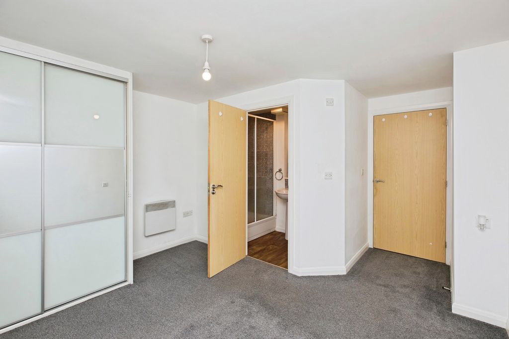 Property photo 3 of 19 Pbox-Img.Jpg