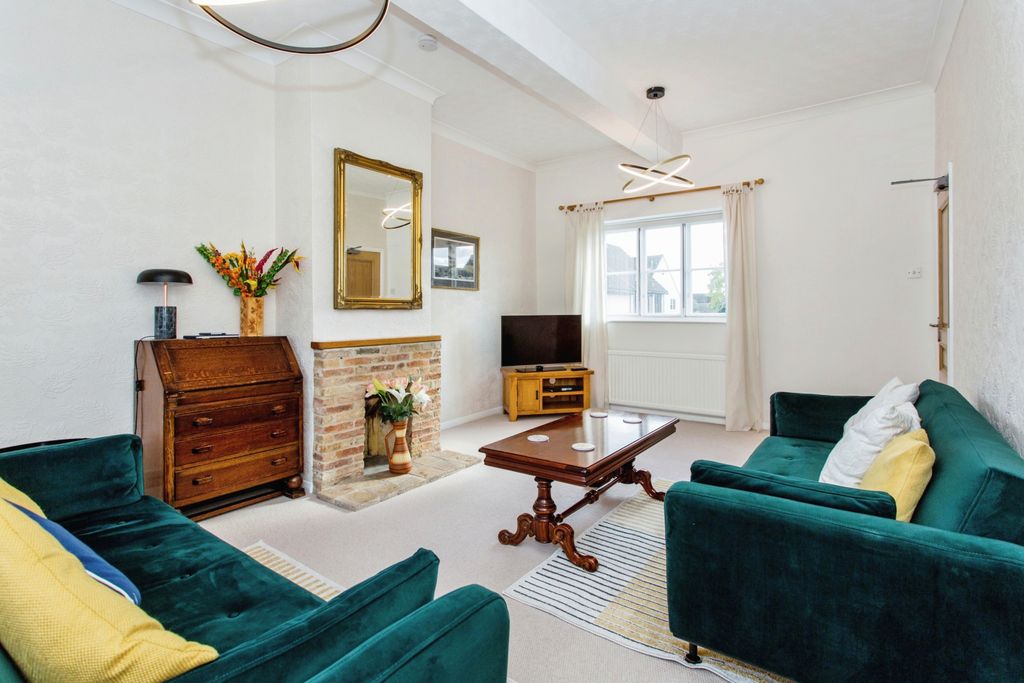 Property photo 3 of 21