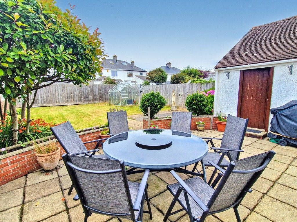 Property photo 2 of 31