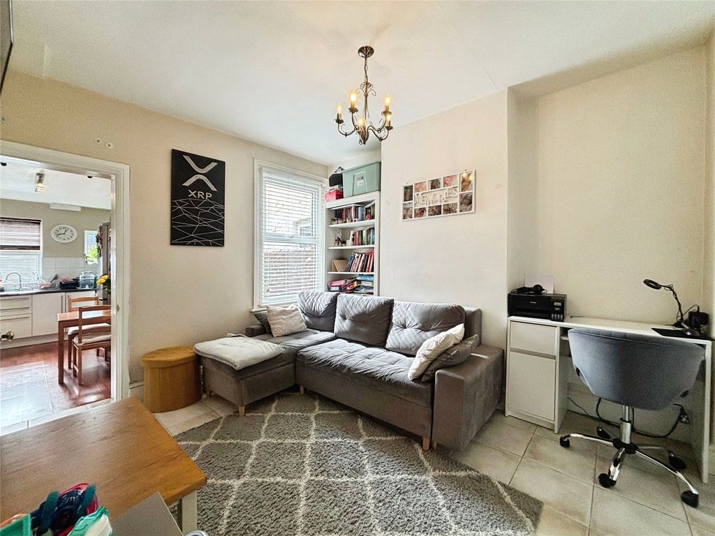 Property photo 3 of 10 Picture No. 14