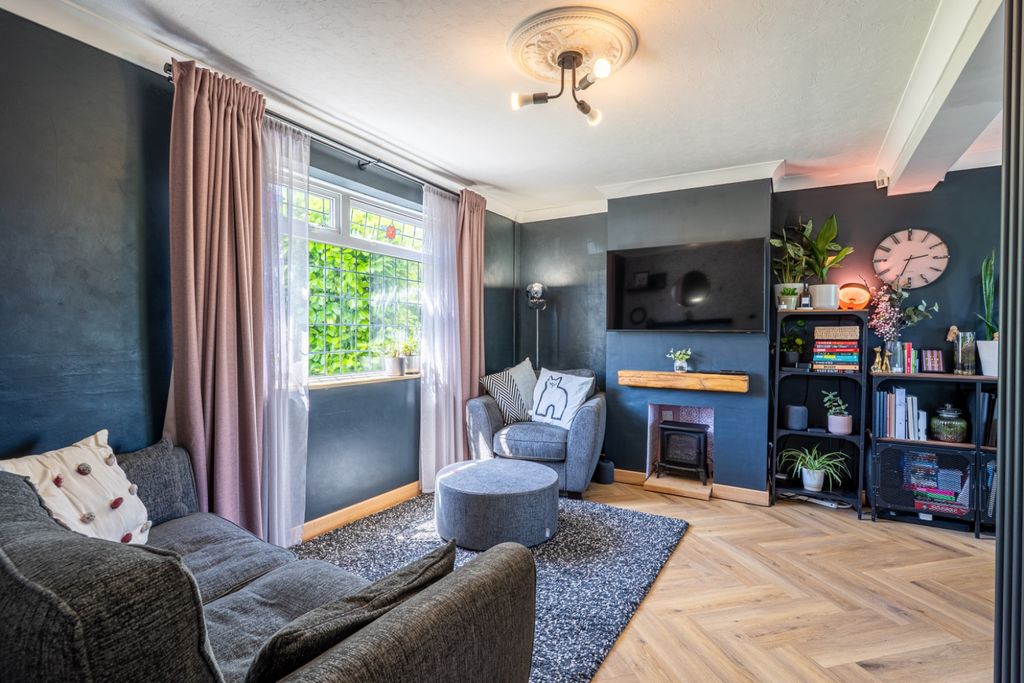Property photo 2 of 22 5202174