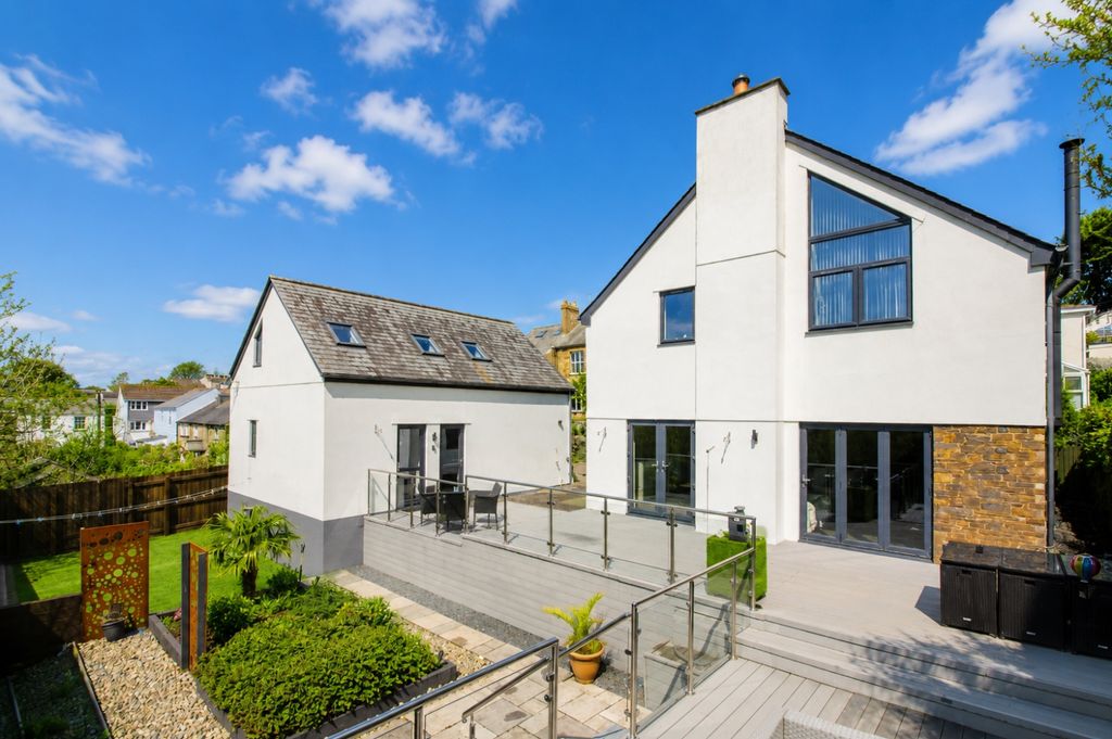 Property photo 3 of 23 Tps Bodmin 01208 74182 3