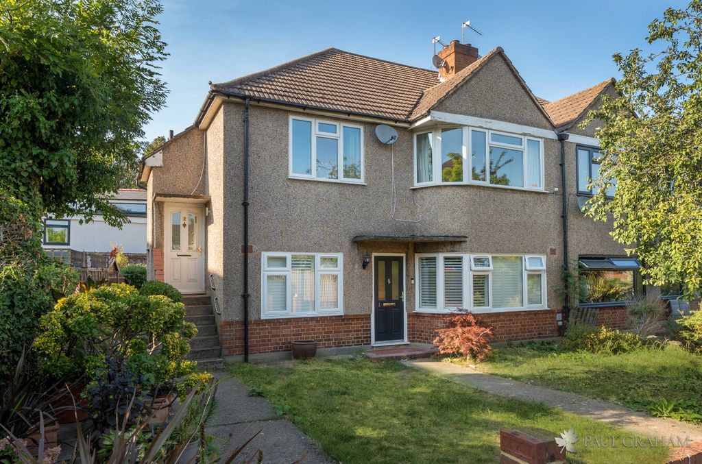 Property photo 1 of 19 0Ff4Ac07-706B-49Bd-A581-d92c69B9A630