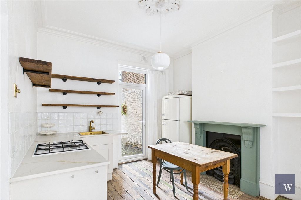 Property photo 2 of 11 Picture No. 09