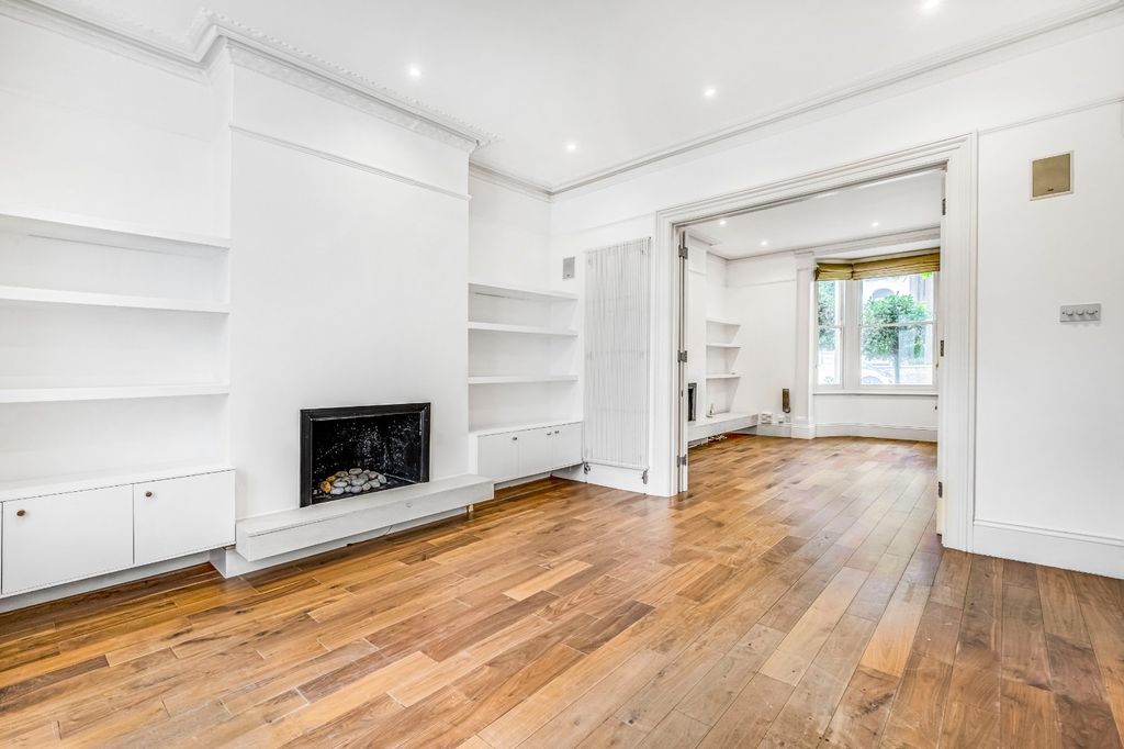 Property photo 2 of 28 Reception