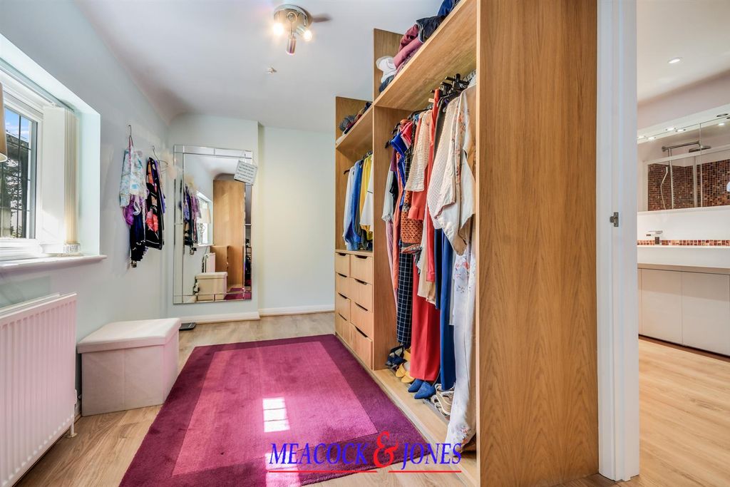 Additional image 17 of 5 bed detached house for saleHillwood Grove, Hutton Mount, Brentwood CM13