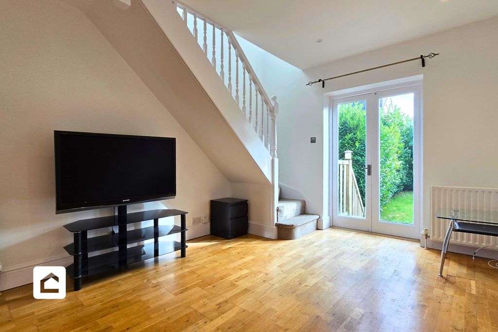 Property photo 2 of 16 1