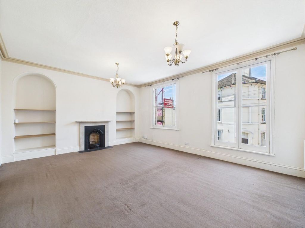 Property photo 2 of 17 Cam03810G0-Pr0331-Still001.Jpg