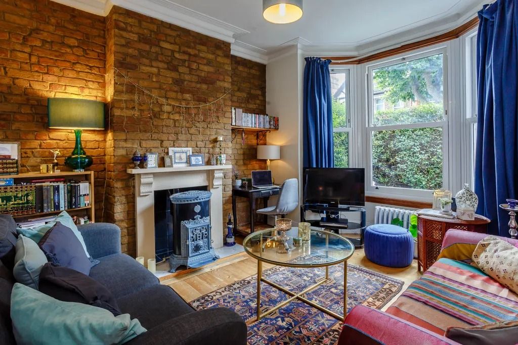 Property photo 2 of 17
