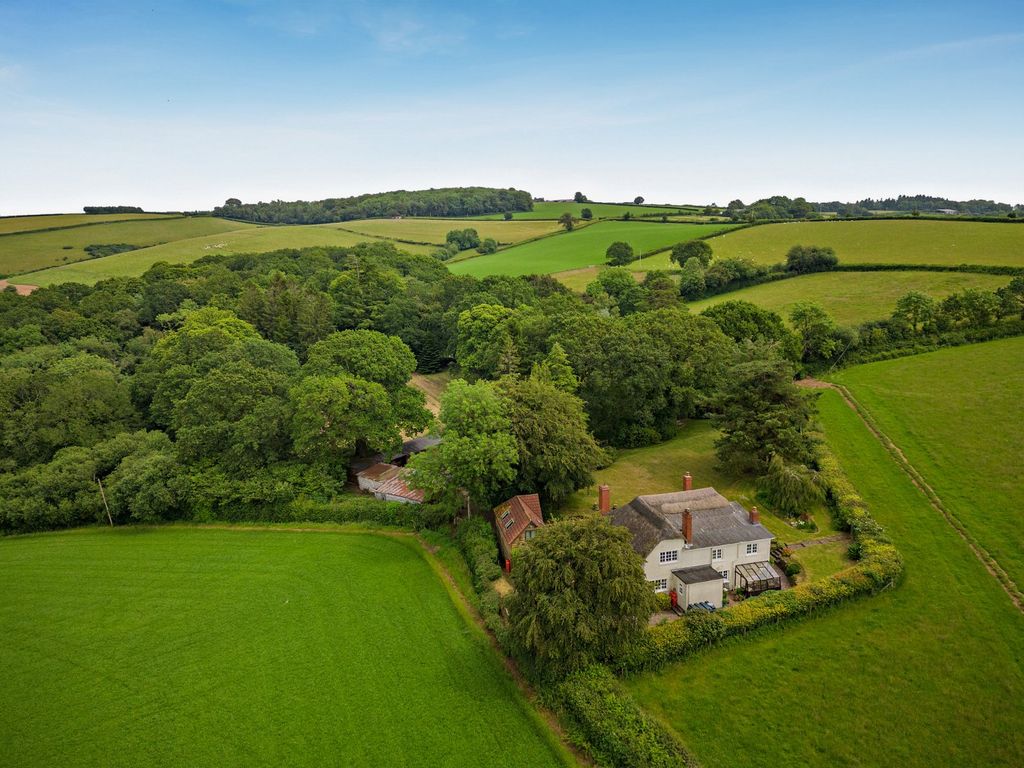 Property photo 1 of 21 Higher Wormsworthy