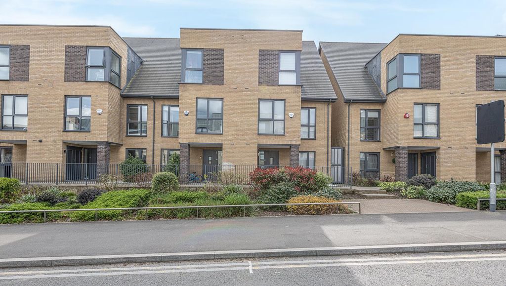 Property photo 2 of 18 001.Jpg