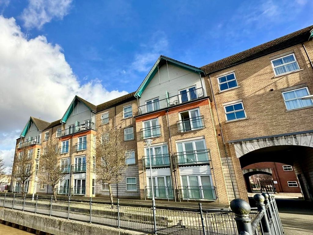 Property photo 1 of 17 Image