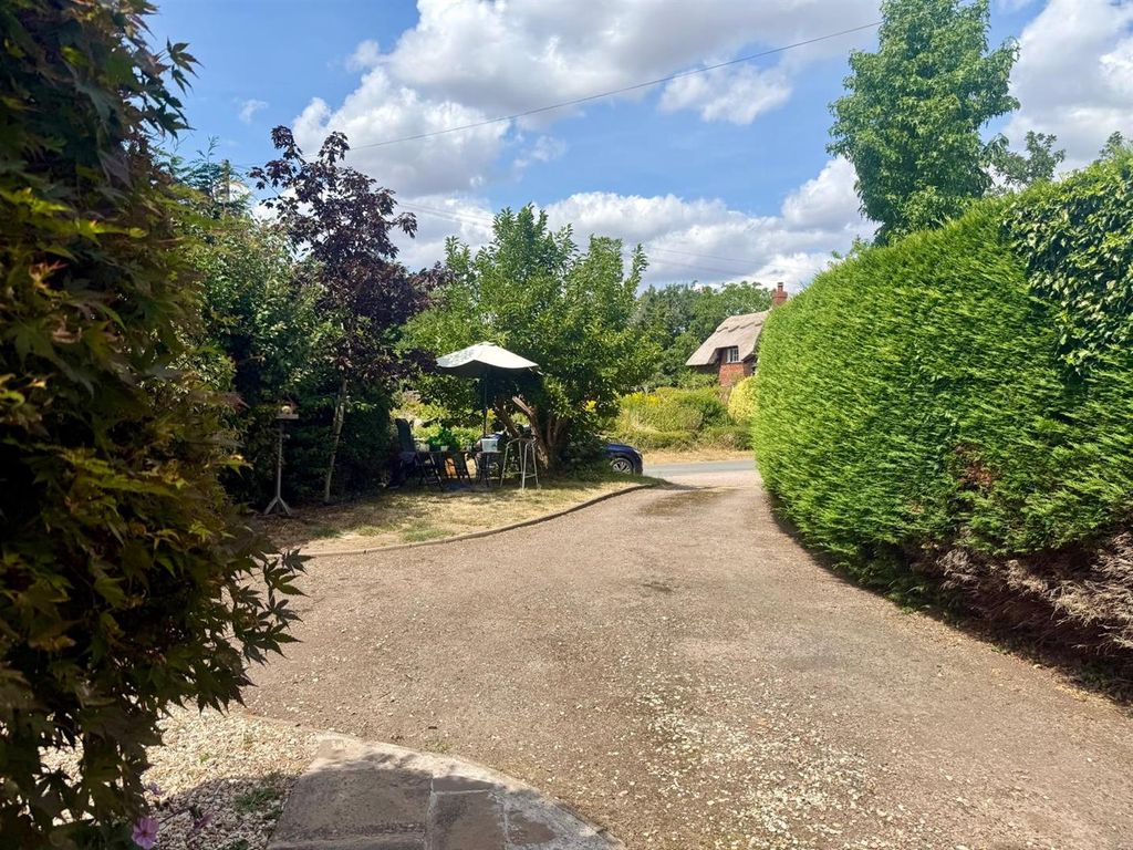 Property photo 2 of 16