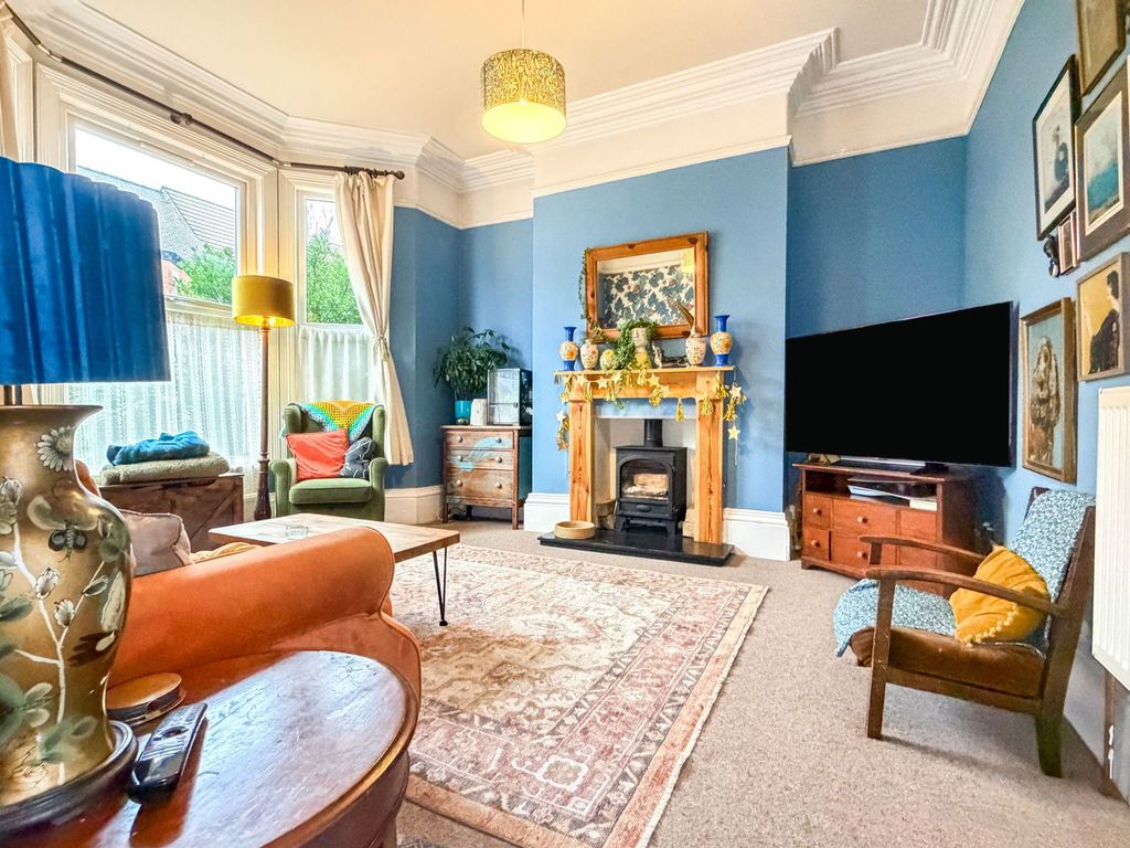 Property photo 2 of 22