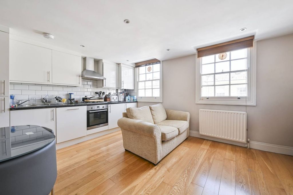 Property photo 3 of 10