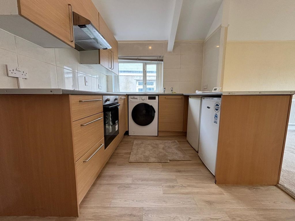 Property photo 1 of 6 8d1F5281-03B5-48Bd-bbc0-5Fe6Bf4Eb420
