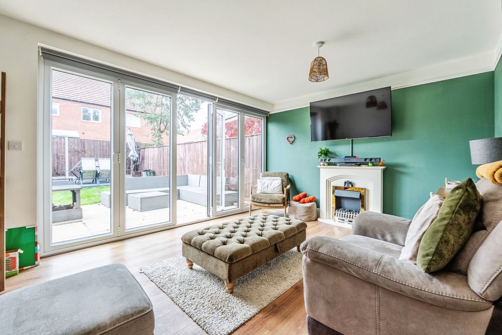 Property photo 3 of 17 Photo