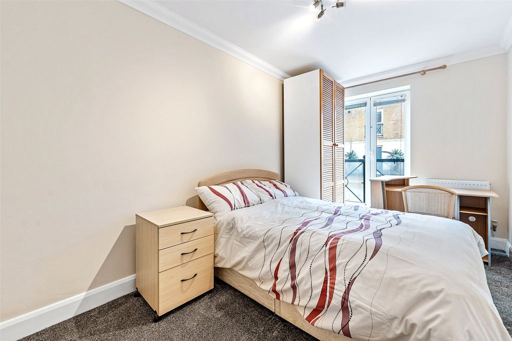 Additional image 19 of 2 bed flat to rentSteyne Gardens, Worthing, West Sussex BN11