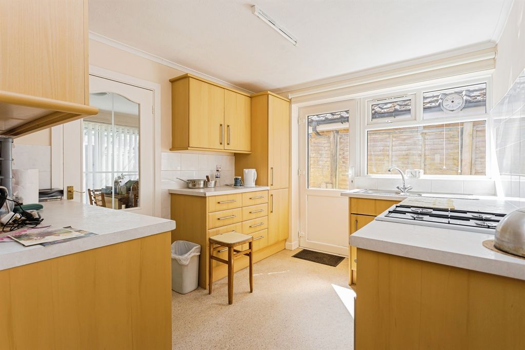 Property photo 3 of 17