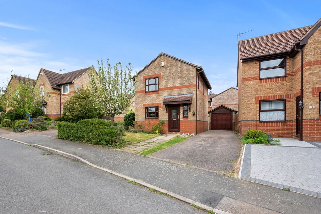 Property photo 1 of 28