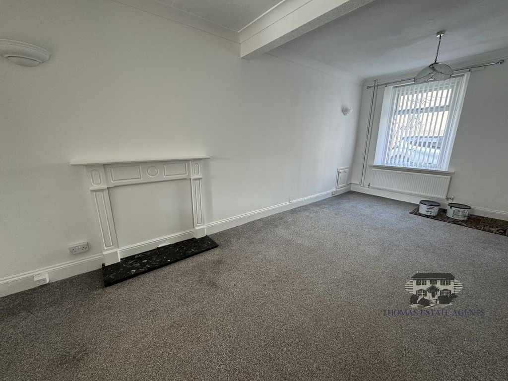 Property photo 2 of 10 Lounge