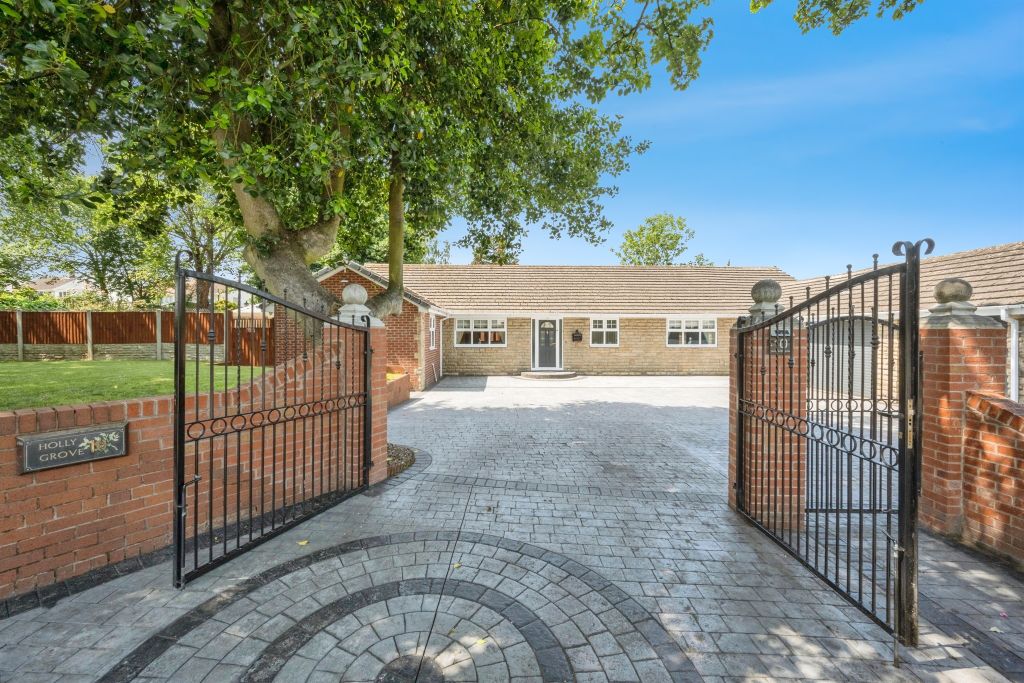 Property photo 1 of 31
