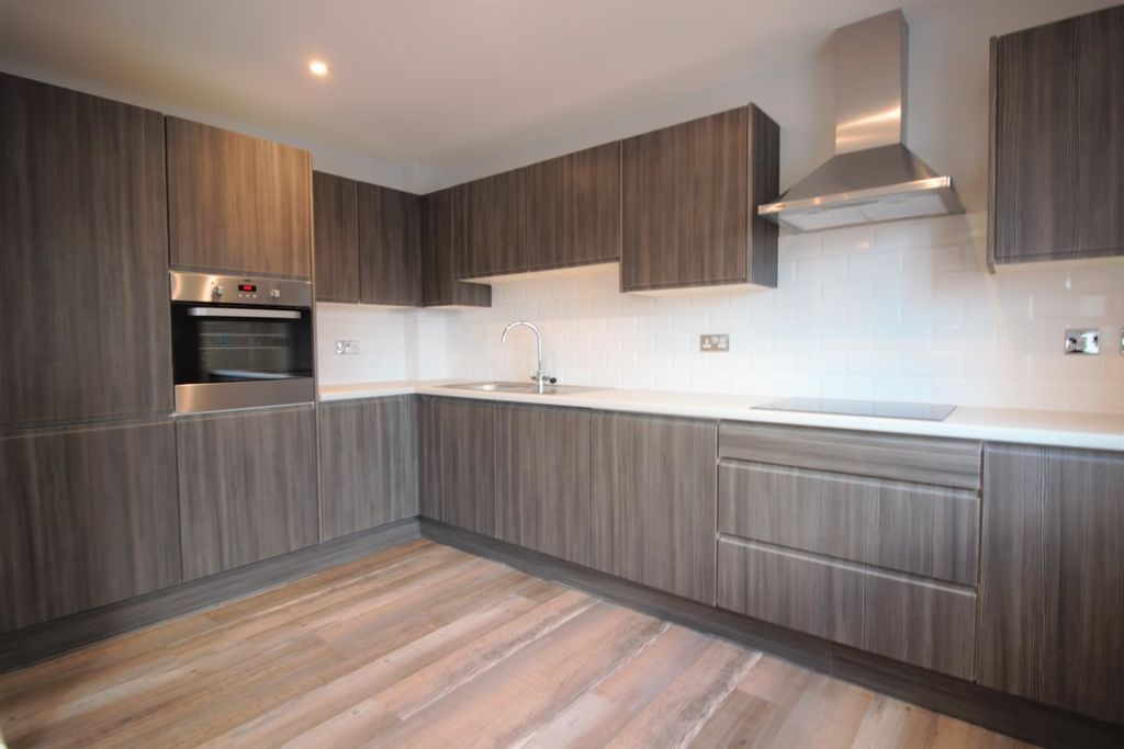 Property photo 2 of 7 Gallery