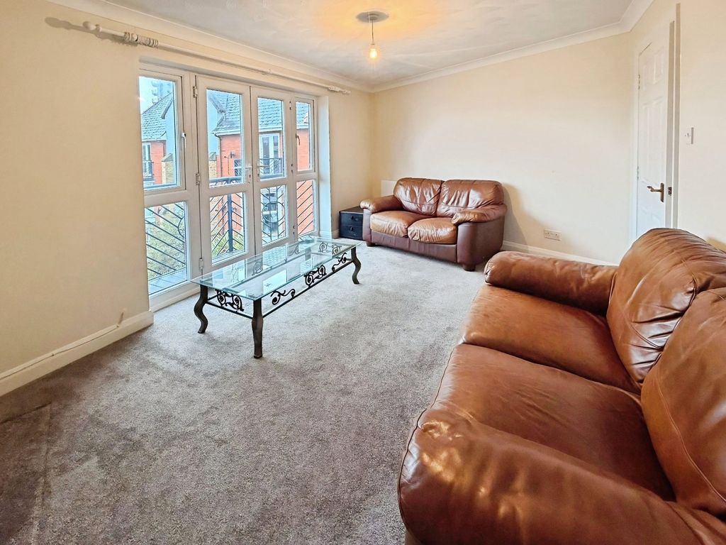 Property photo 1 of 15 Picture No. 13