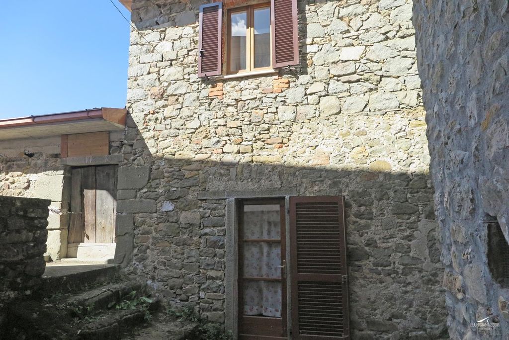 Property photo 3 of 34