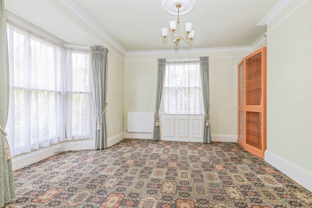 Property photo 3 of 20