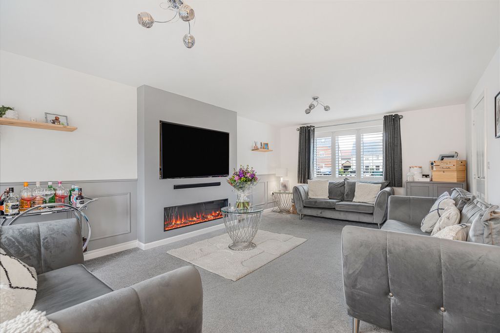 Property photo 3 of 30