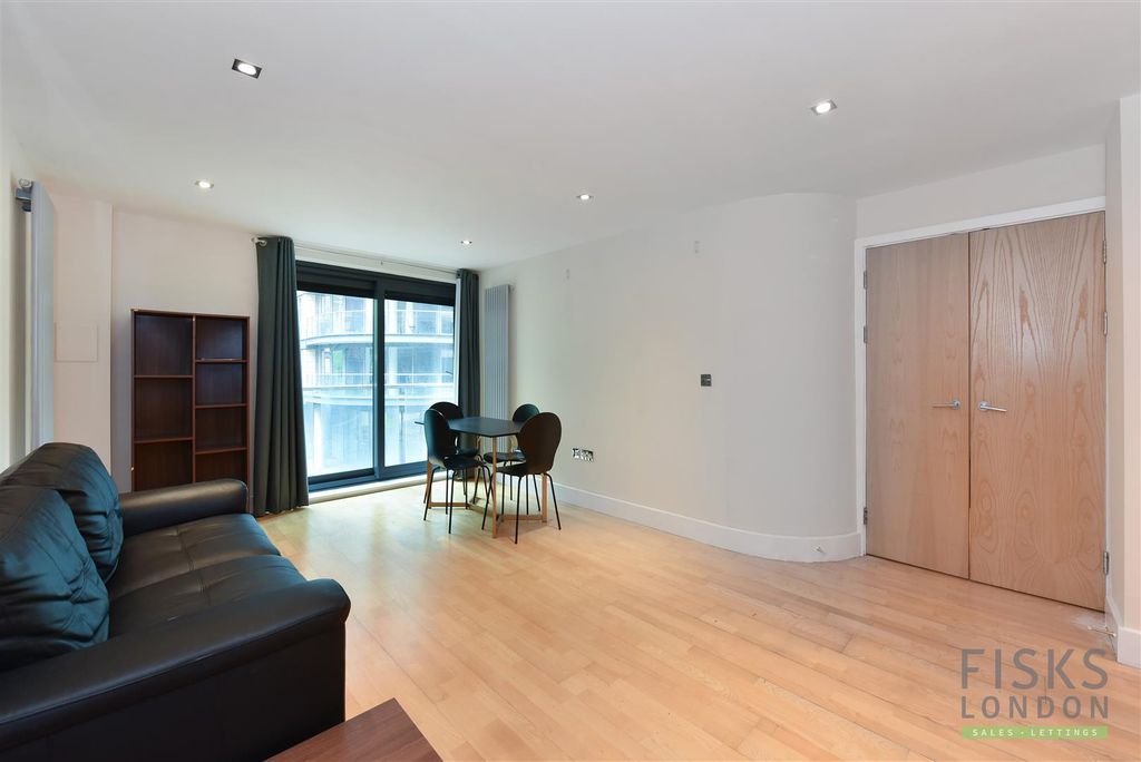 Property photo 2 of 13 Flat 5 Millharbour (9).Jpg