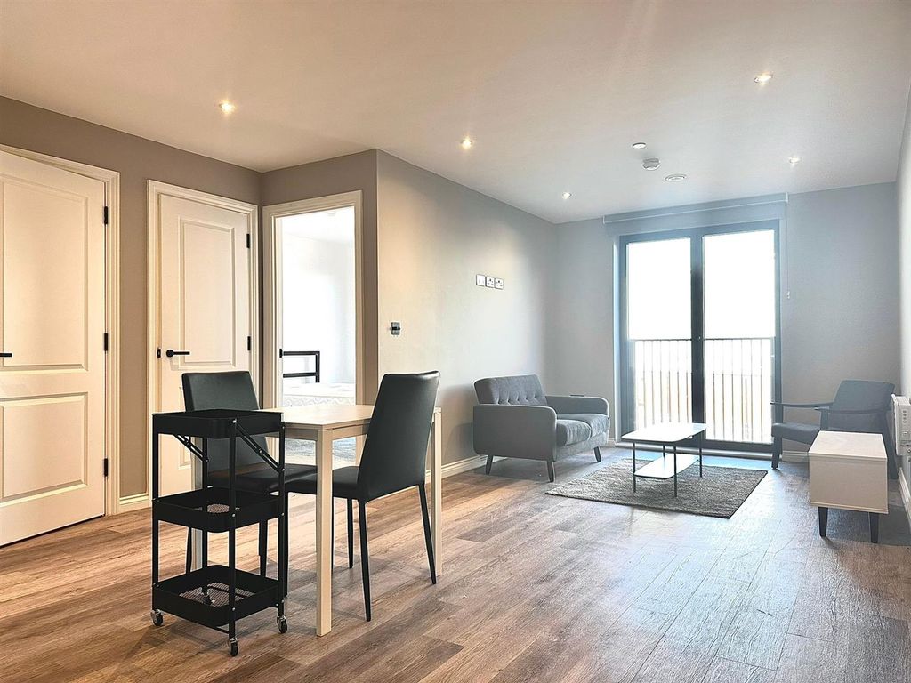 Property photo 2 of 9 Img-20250513-Wa0004.Jpg