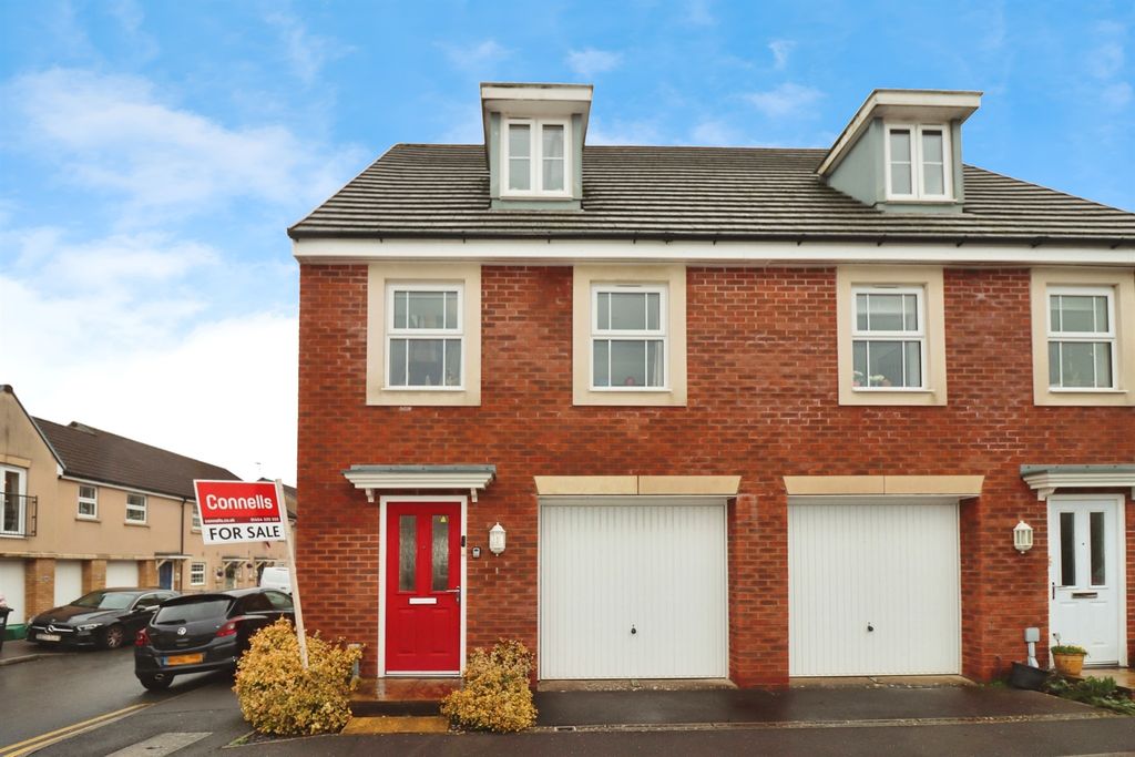 Property photo 1 of 11