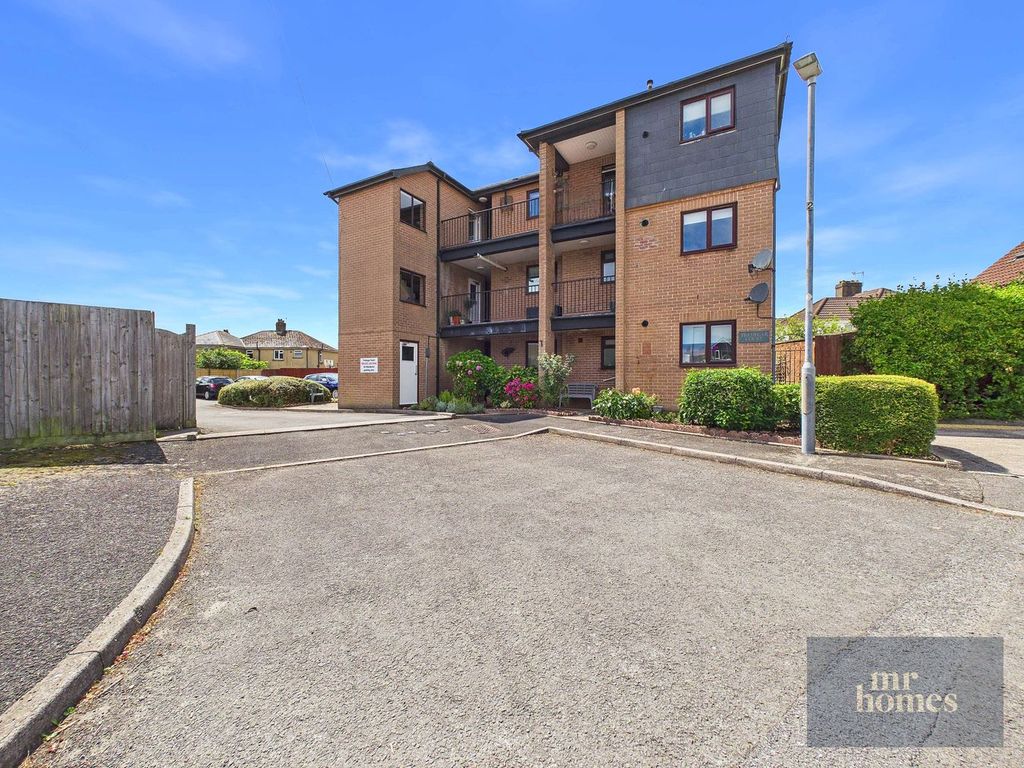 Property photo 1 of 31