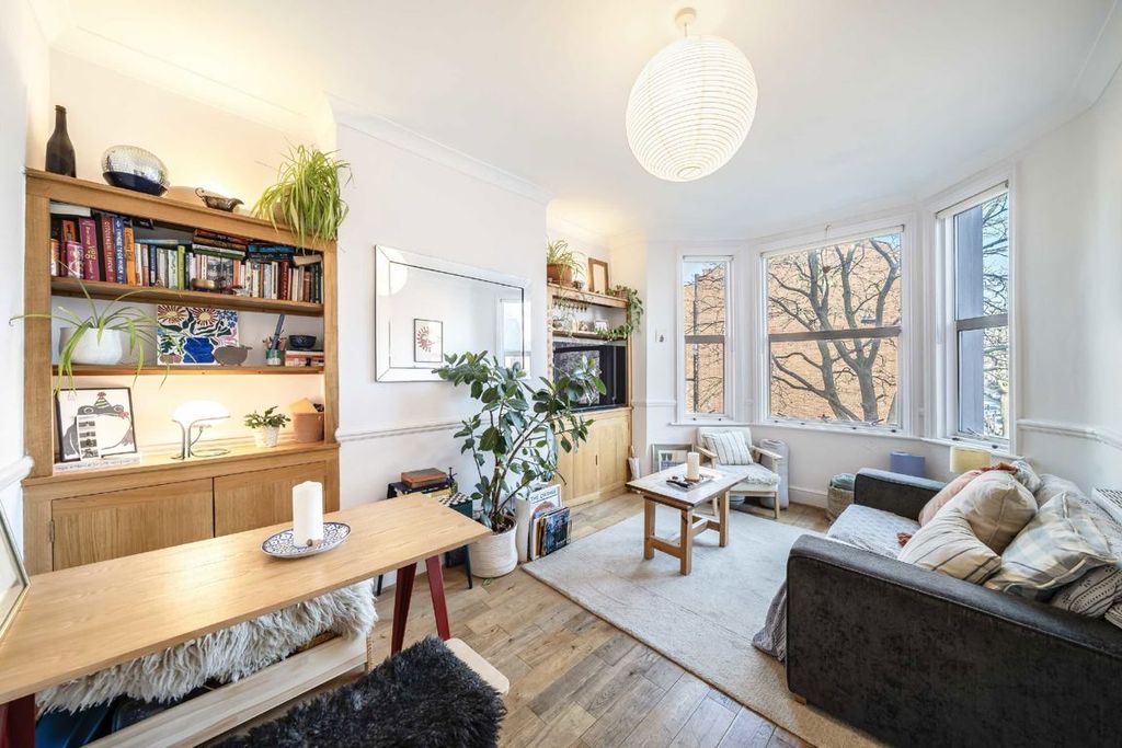 Property photo 2 of 6