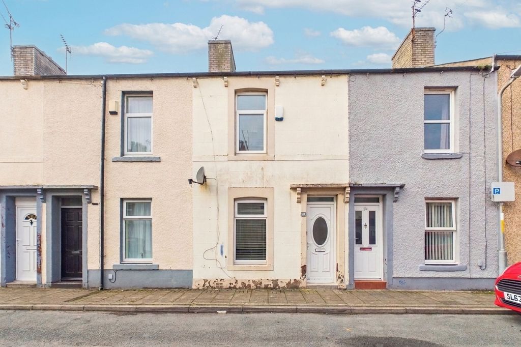 Property photo 1 of 12
