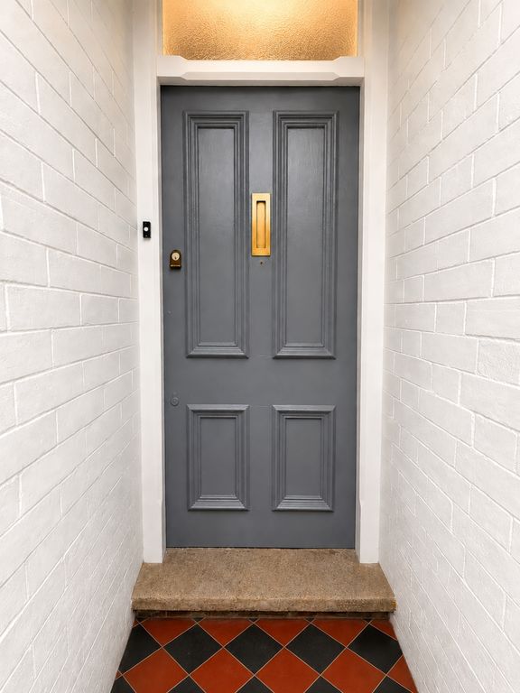 Property photo 2 of 23 Welly Road