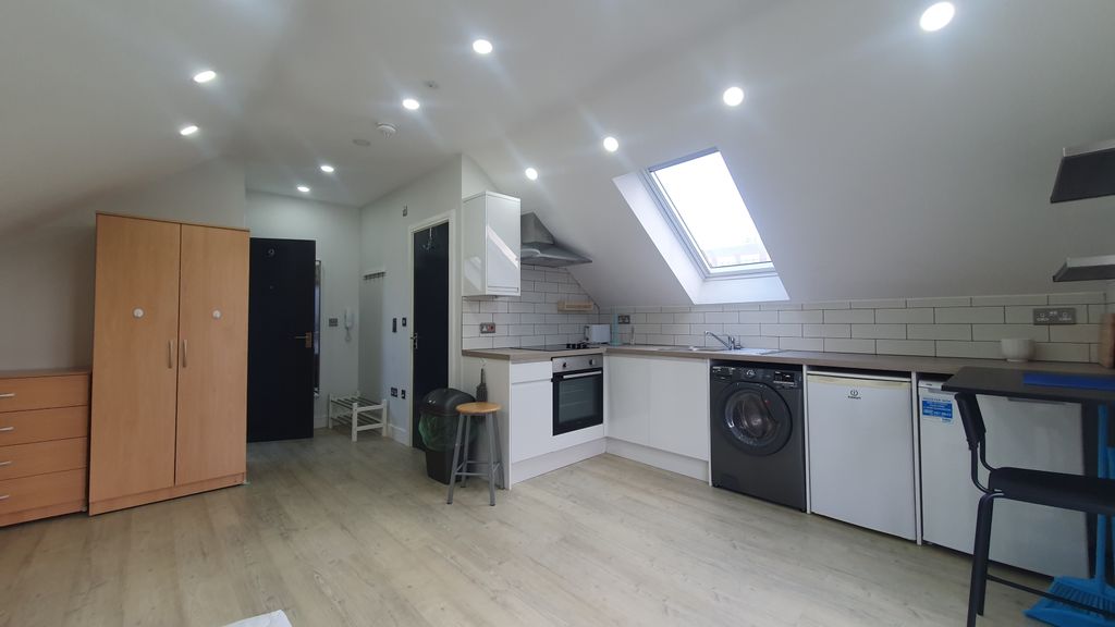 Property photo 1 of 9 1 Bedroom Barn Conversion For Rent