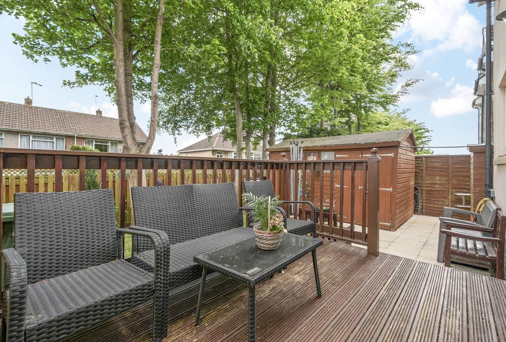 Property photo 3 of 12 Picture 3