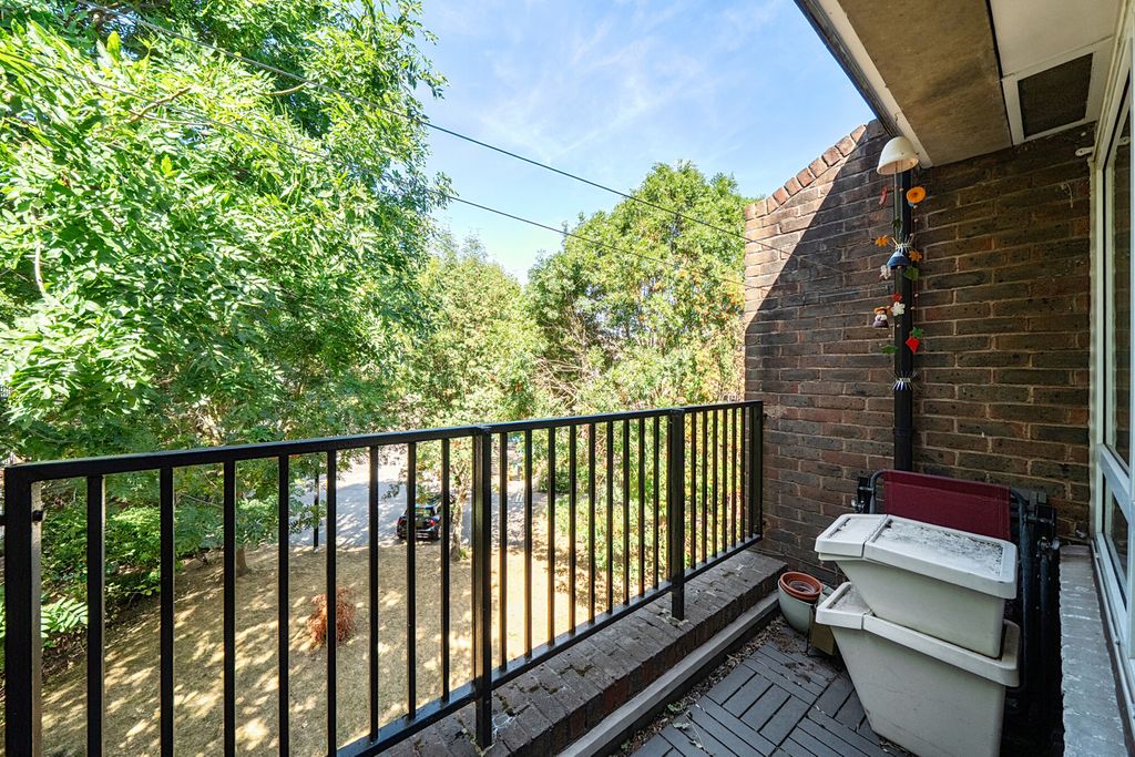 Property photo 2 of 17 Balcony