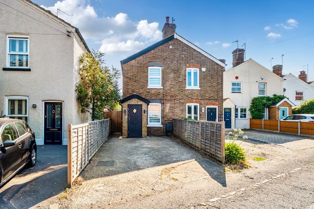 Property photo 1 of 17 External