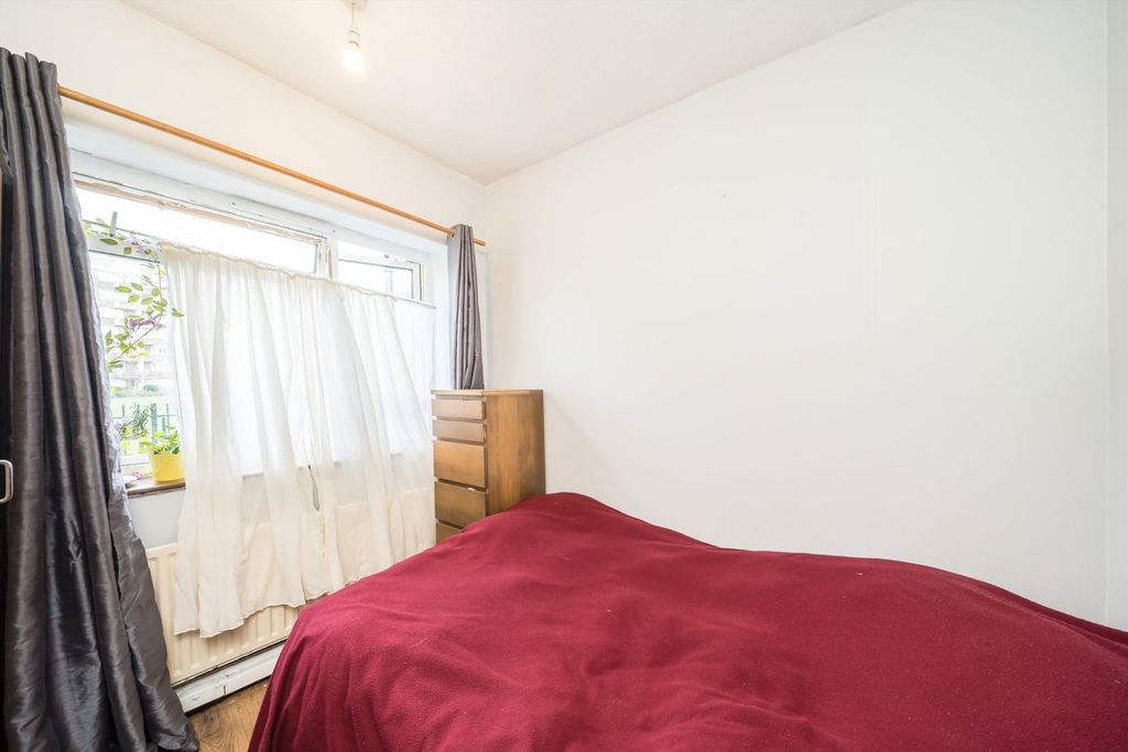 Property photo 3 of 5