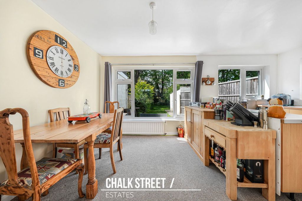 Property photo 3 of 23