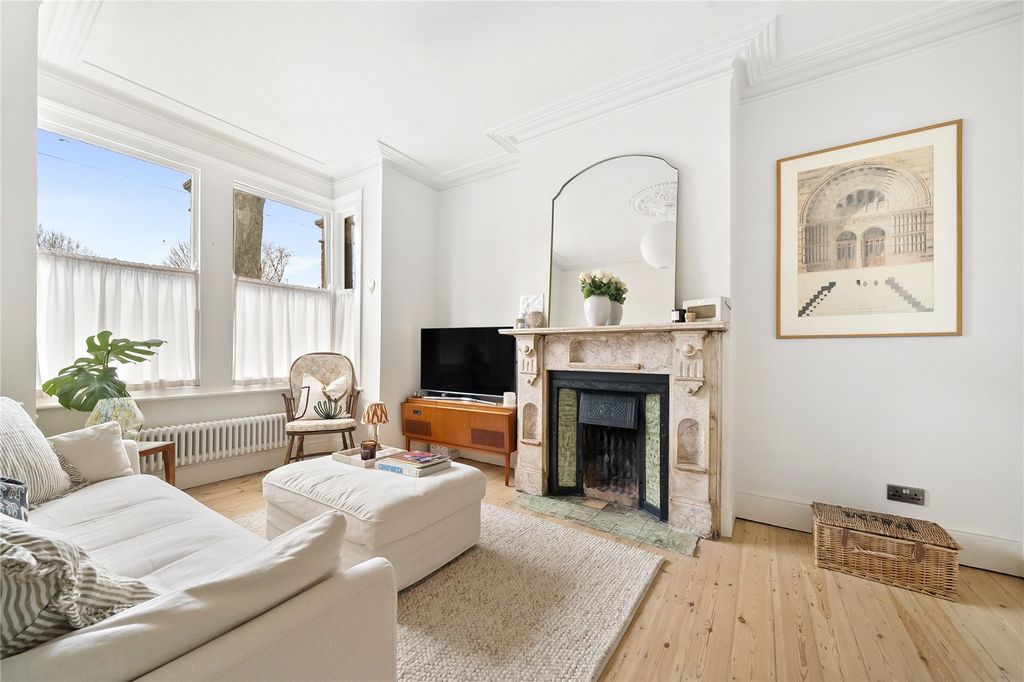 Property photo 2 of 17 Picture No. 07