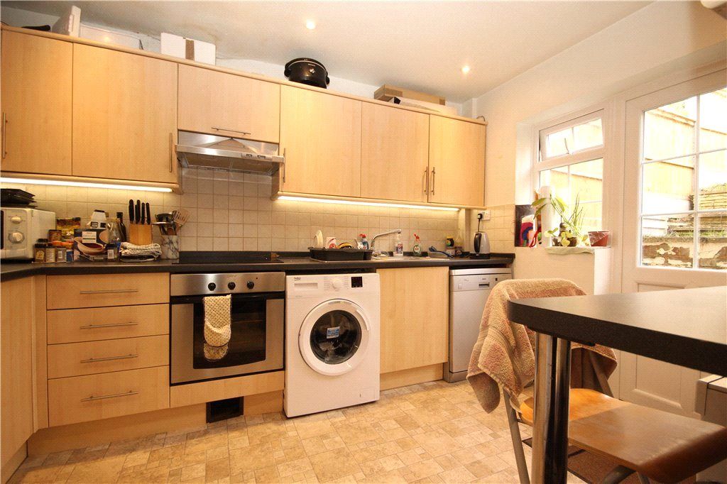 Property photo 3 of 5 Kitchen