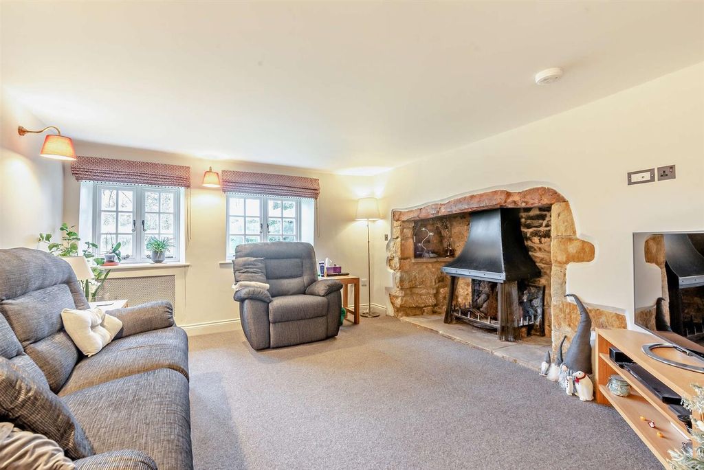 Property photo 3 of 13 3.Jpg